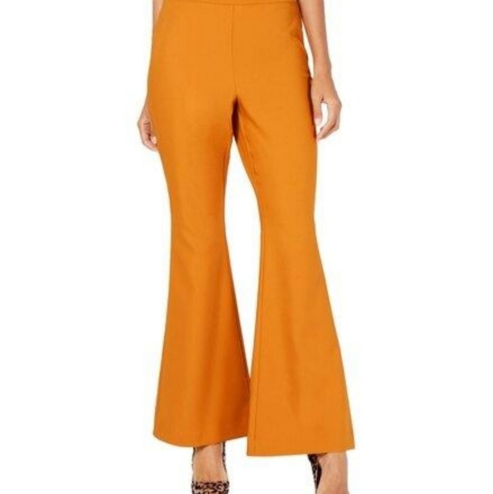 Wide leg pants.